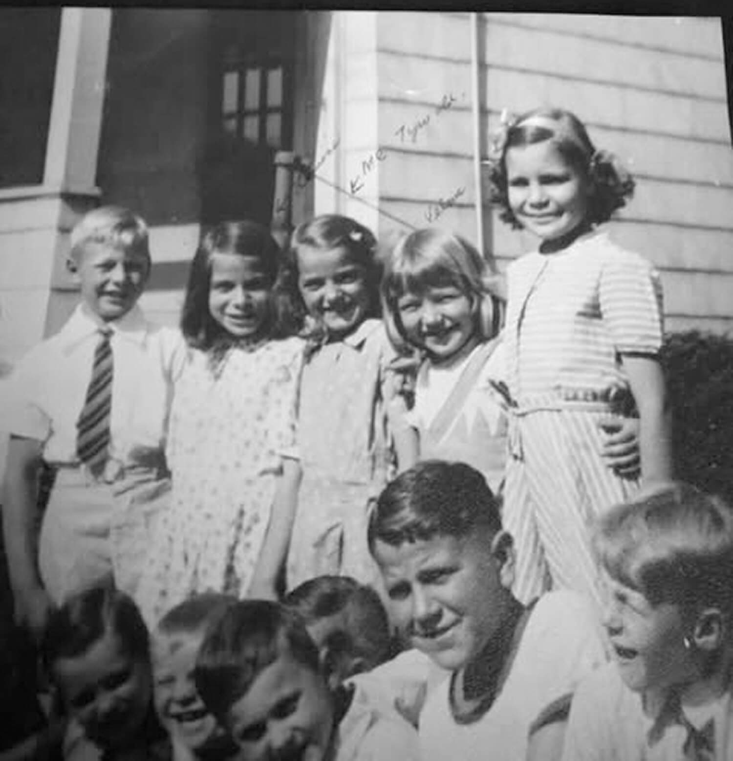 web- momma and her friends and sisters 1930s momma and her friends and sisters